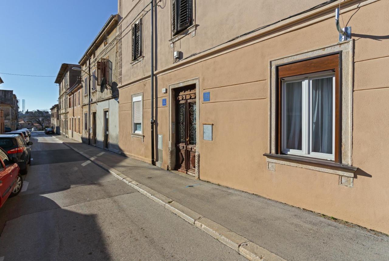 Rich Apartment Pula Exterior photo